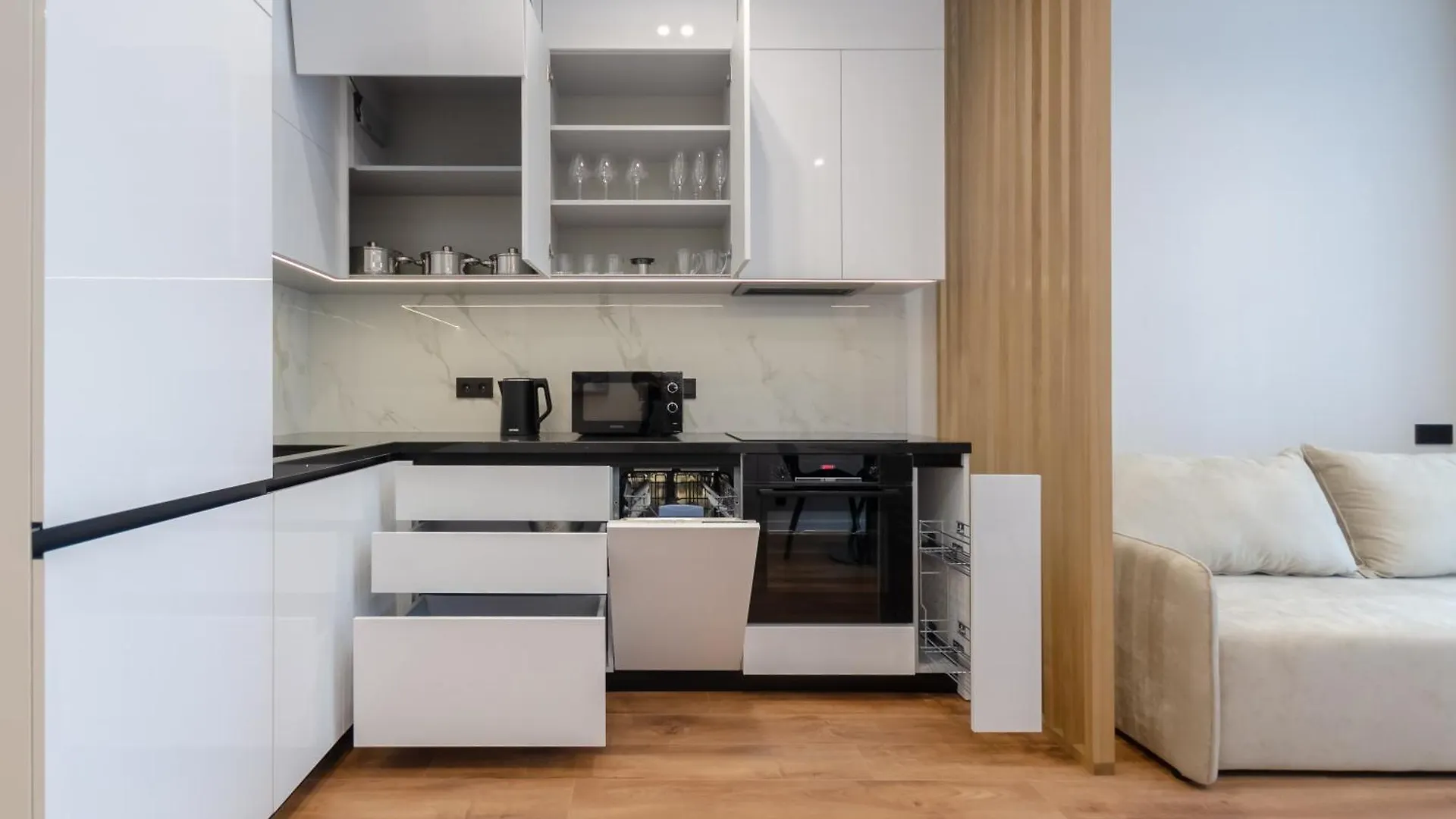 Petrovdom 2-5 New Apartment In Rc Novopecherski Lypky, 19B Andrii Verkhogliad Street Kiev 0*,  Oekraïne